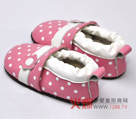 芙瑞可童鞋隆重推車龍年新品
